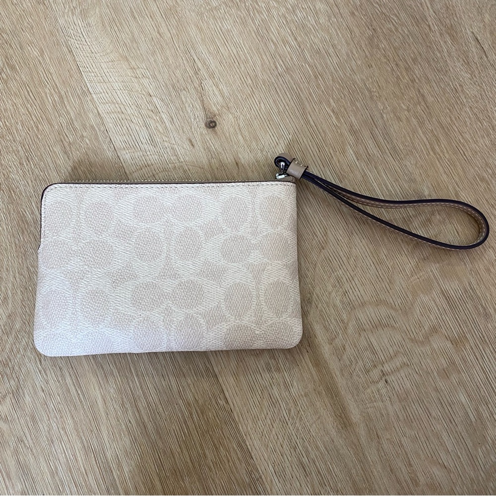 Coach Corner Zip Wristlet In Signature Canvas Stripe COLOR SILVER/SAND/TAUPE - Picture 3 of 7